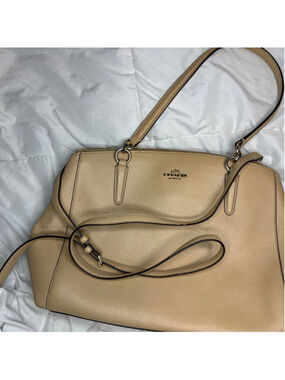 Large Authentic Coach beige leather satchel tote #coach #satchel crossbody strap